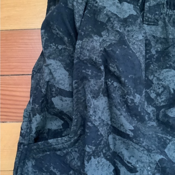 Columbia PFG  Backcast Shorts - Picture 4 of 12